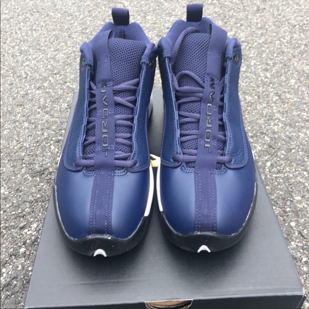 Men’s Jordan’s Sz 9.5.